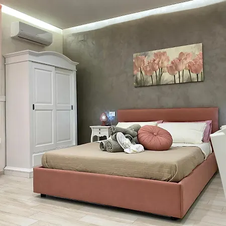 アパート Piazza Veneto House トロペーア